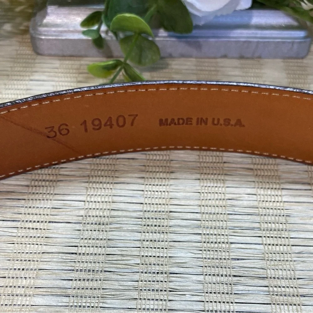 Onyx By Brighton shipping leather same